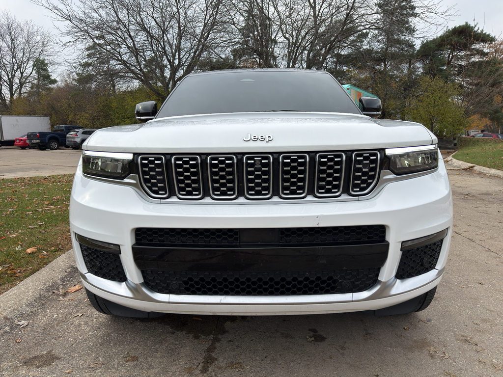 2022 Jeep Grand Cherokee L Summit Reserve photo 2