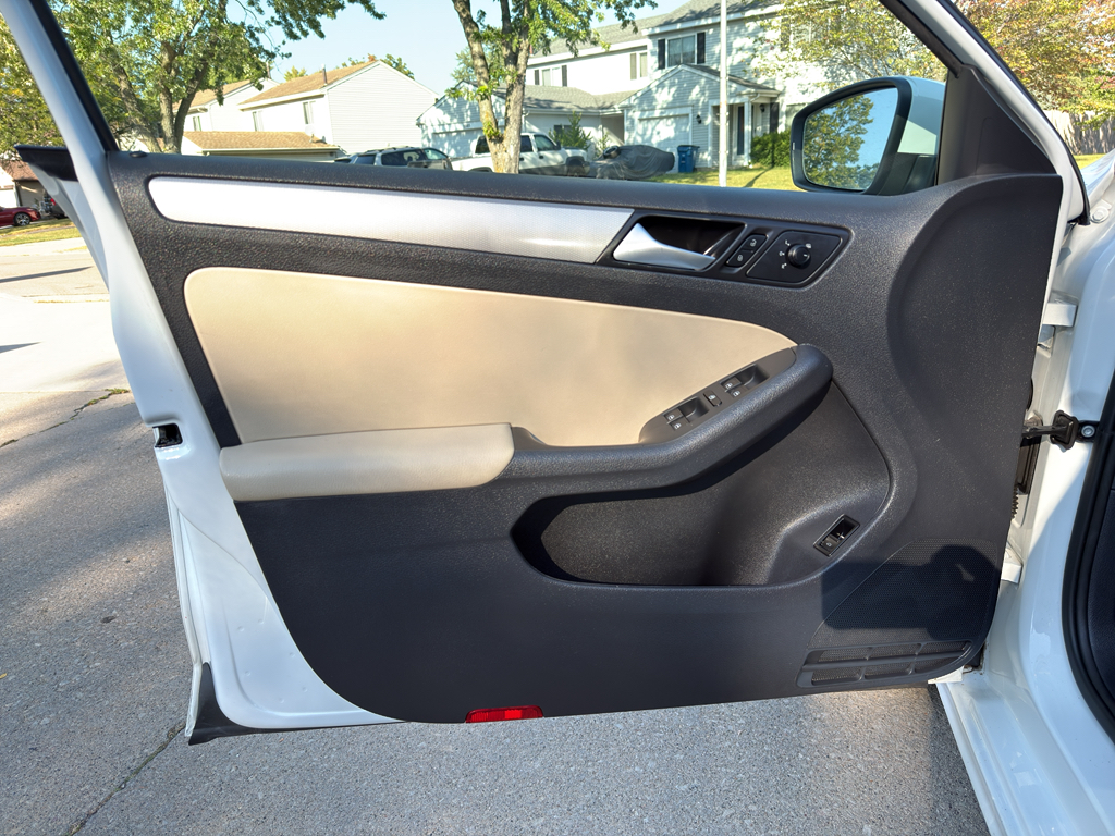 2017 Volkswagen Jetta 1.4T SE photo 12