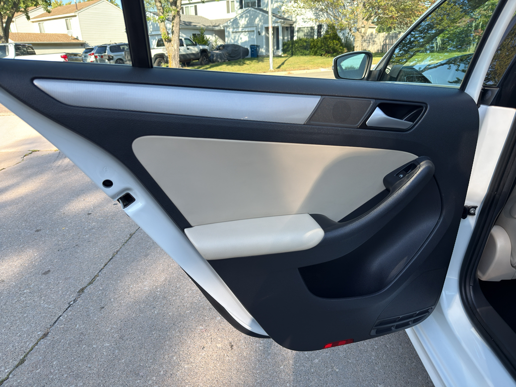 2017 Volkswagen Jetta 1.4T SE photo 14