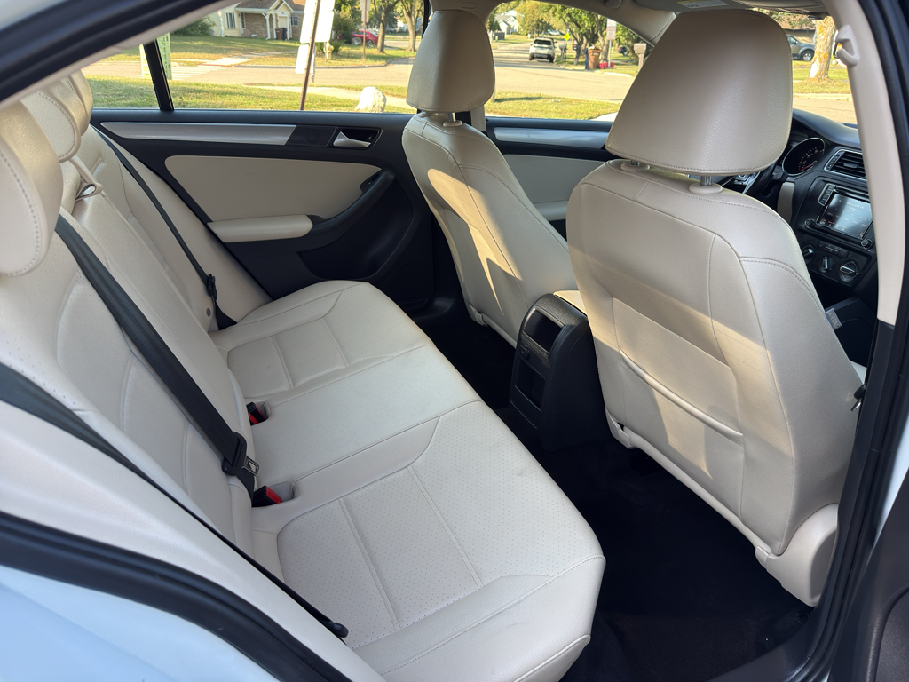 2017 Volkswagen Jetta 1.4T SE photo 16