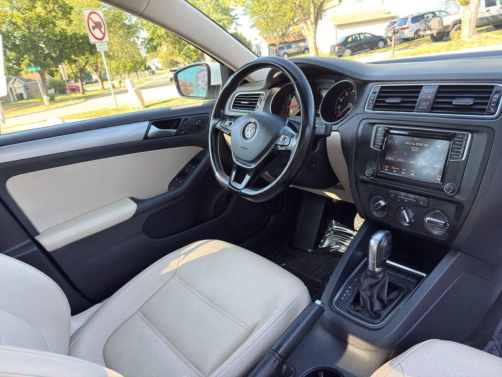 2017 Volkswagen Jetta 1.4T SE photo 19