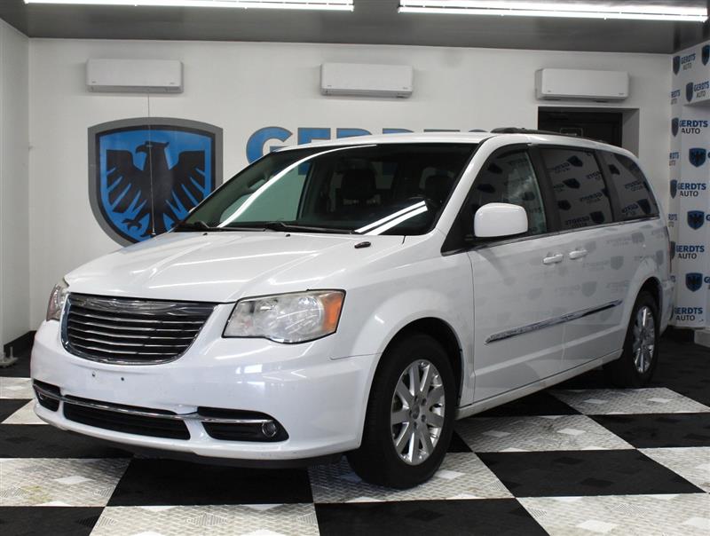 2016 CHRYSLER TOWN & COUNTRY TOURING
