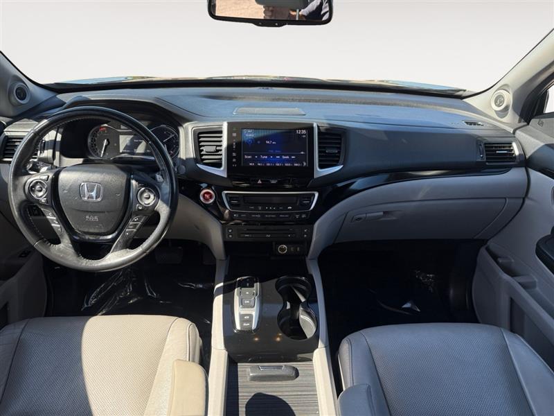 2016 Honda Pilot Elite photo 10