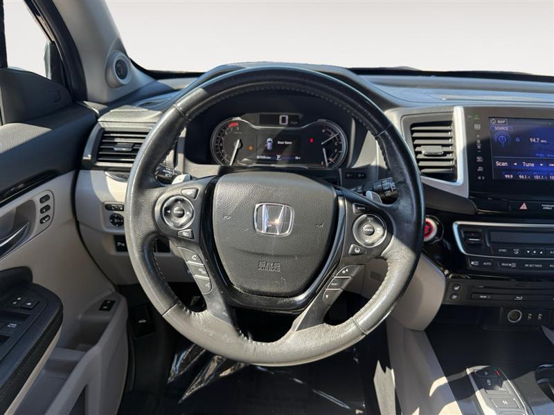 2016 Honda Pilot Elite photo 12