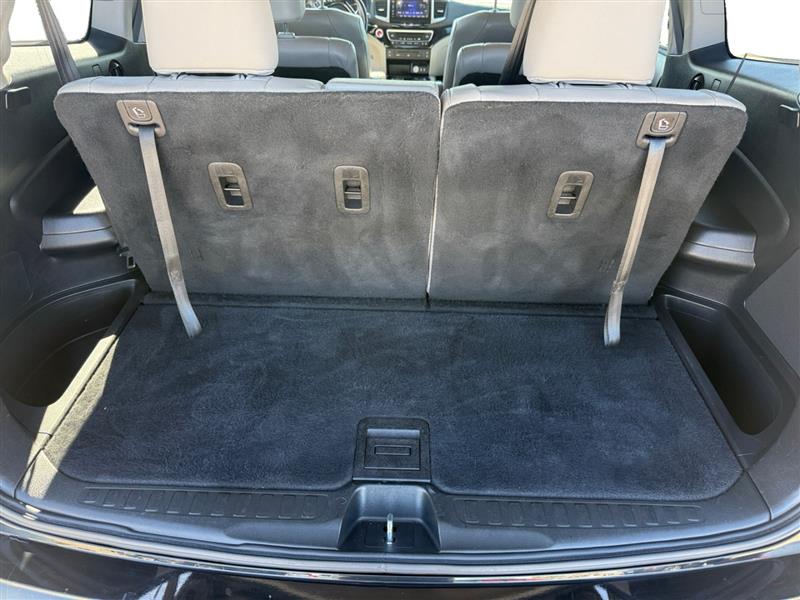 2016 Honda Pilot Elite photo 16