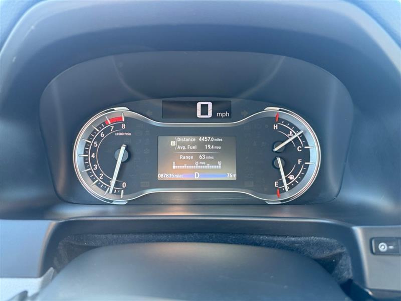 2016 Honda Pilot Elite photo 17