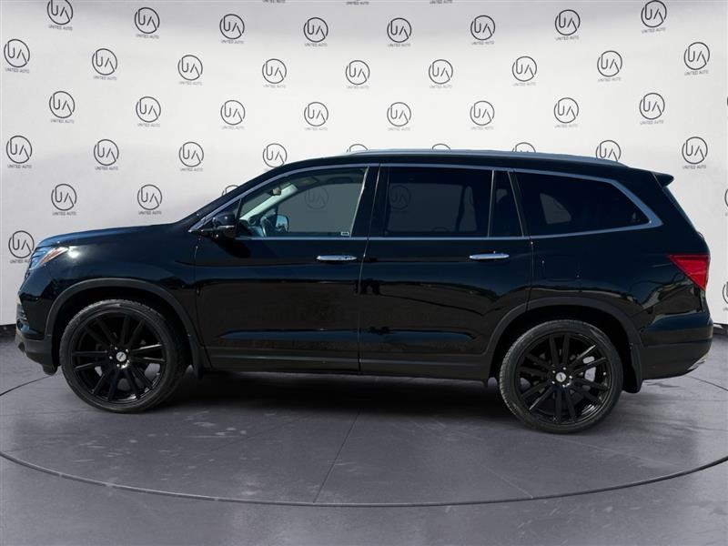 2016 Honda Pilot Elite photo 2