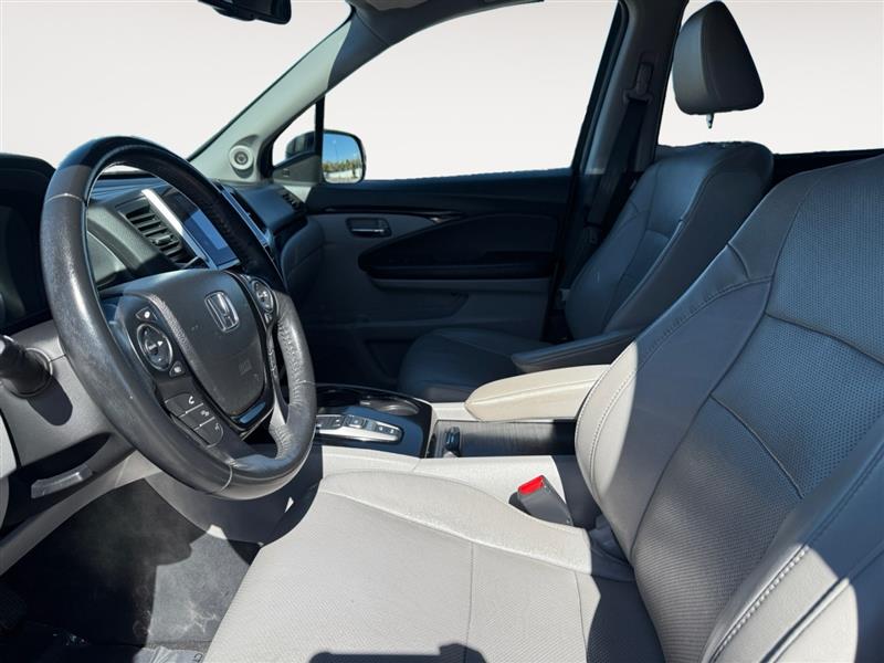 2016 Honda Pilot Elite photo 9