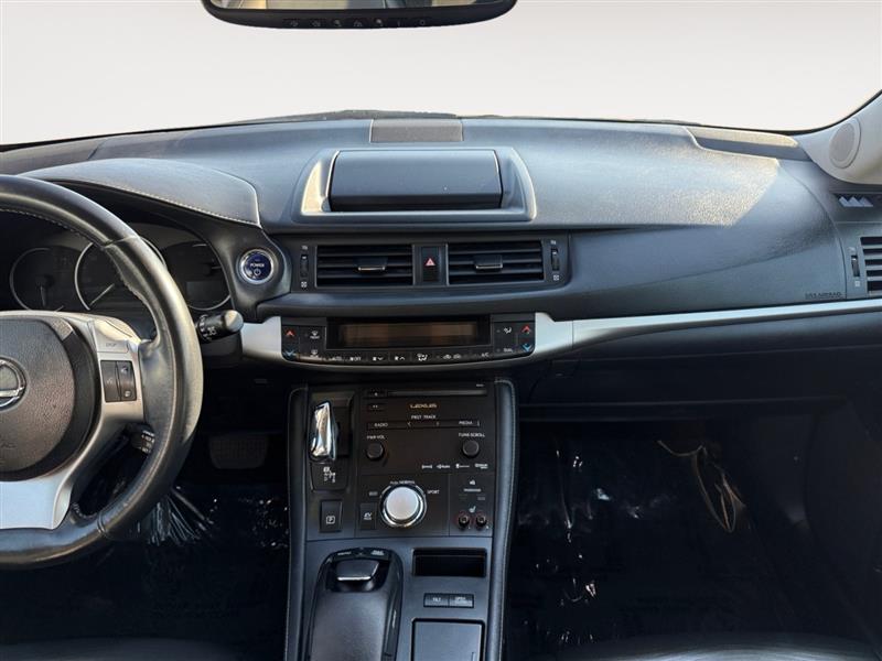 2013 Lexus CT 200h photo 10