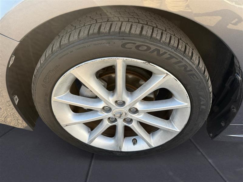 2013 Lexus CT 200h photo 13