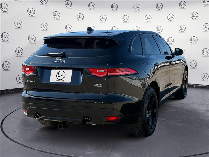 2019 Jaguar F-PACE Prestige photo 5