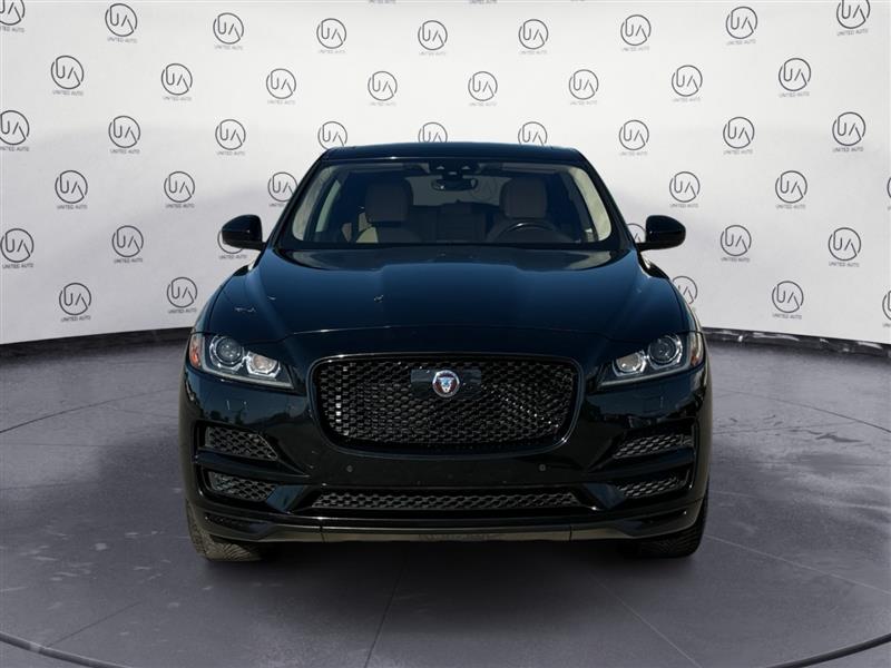 2019 Jaguar F-PACE Prestige photo 8