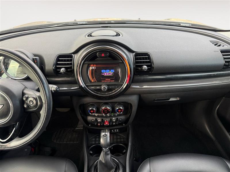 2017 Mini Clubman Base photo 11