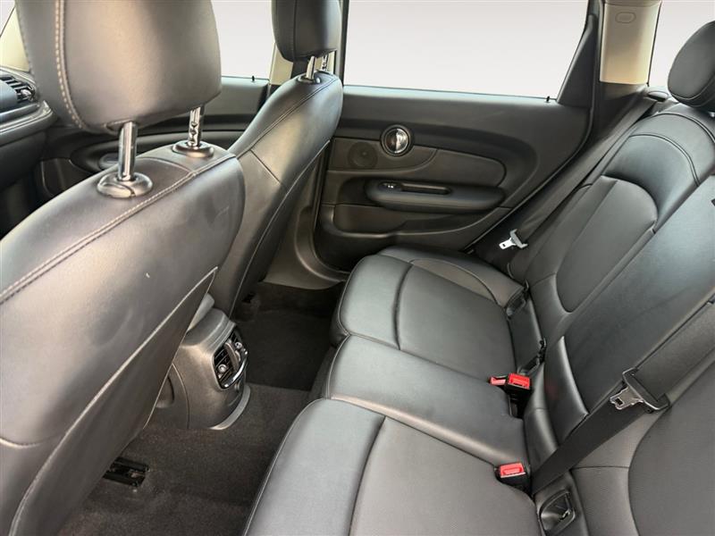 2017 Mini Clubman Base photo 13