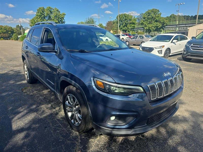 2020 Jeep Cherokee Latitude photo 2