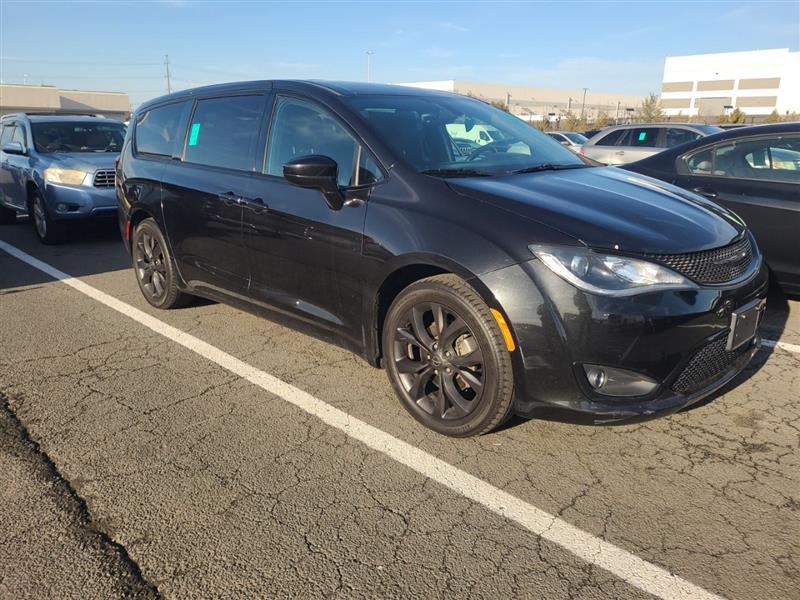 2019 CHRYSLER PACIFICA TOURING PLUS