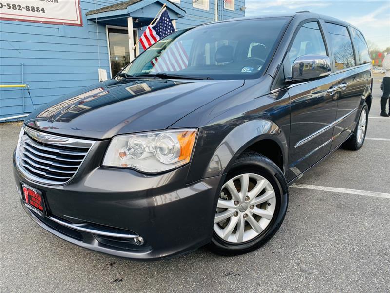 2016 CHRYSLER TOWN & COUNTRY Limited Platinum