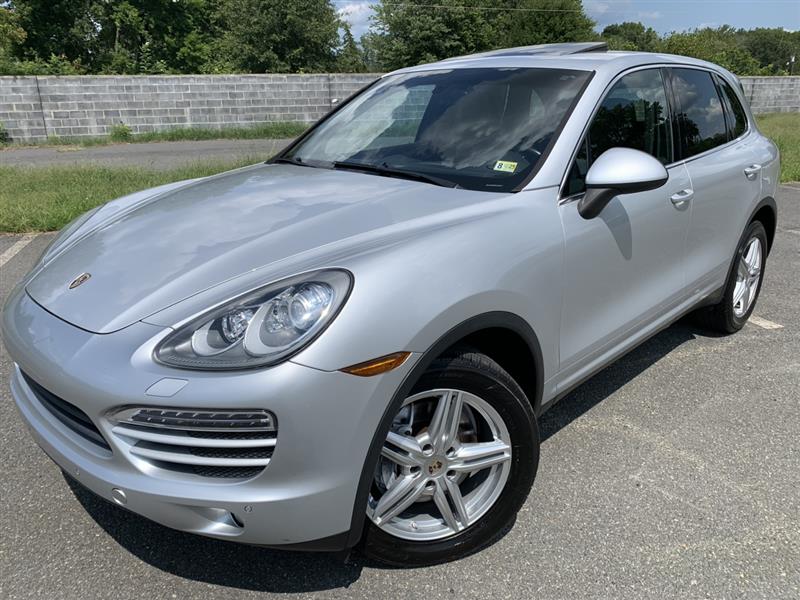 2012 PORSCHE CAYENNE 