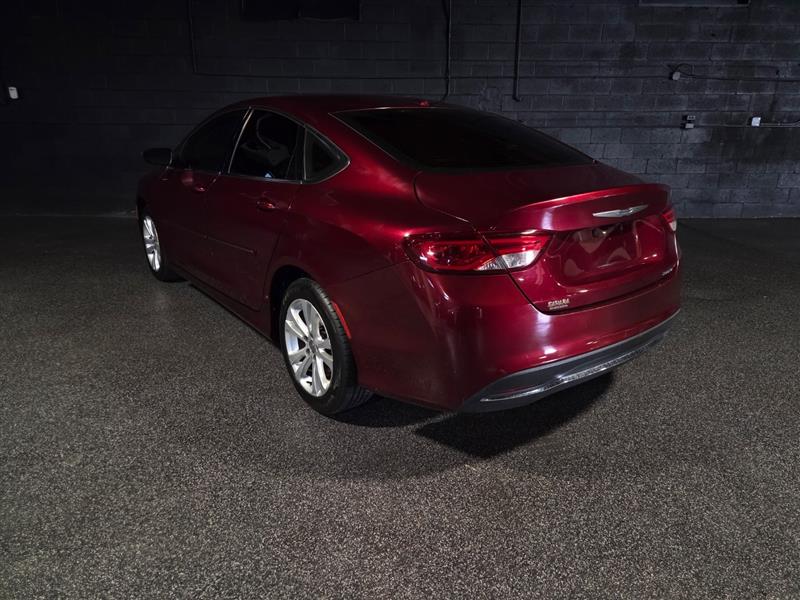 2015 Chrysler 200 Limited photo 2
