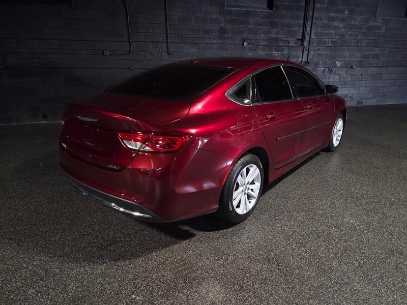 2015 Chrysler 200 Limited photo 4