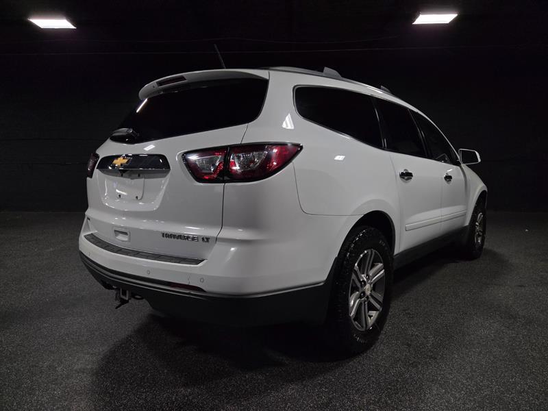 2016 Chevrolet Traverse 2LT photo 4