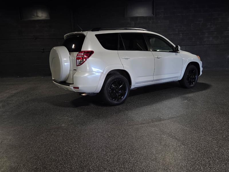2011 Toyota RAV4 Limited photo 4