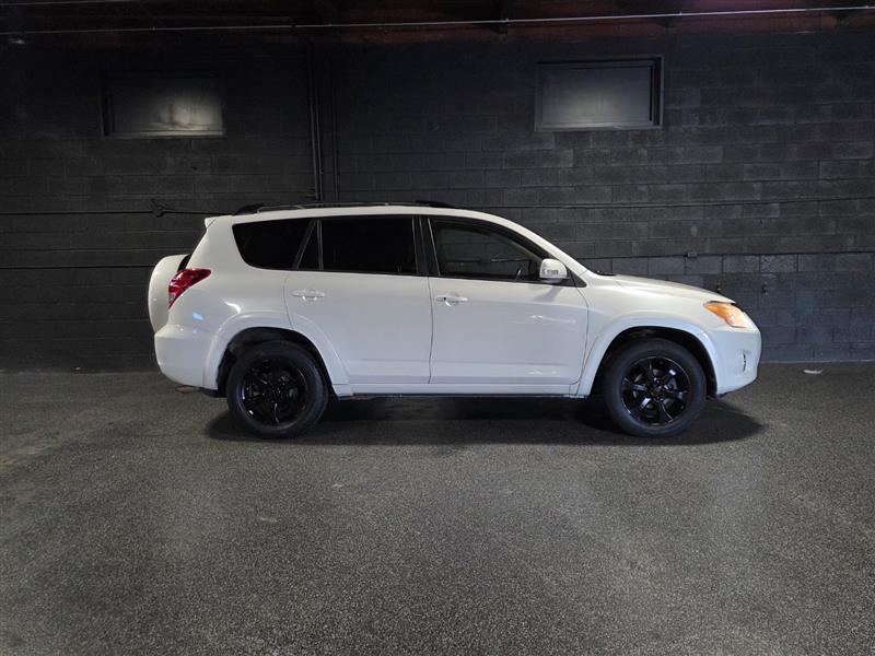 2011 Toyota RAV4 Limited photo 5
