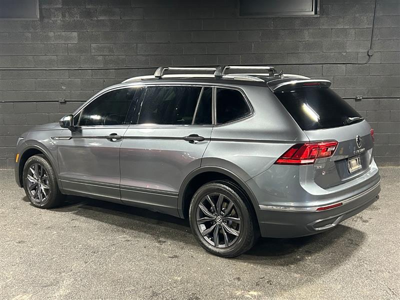 2022 Volkswagen Tiguan SE photo 3