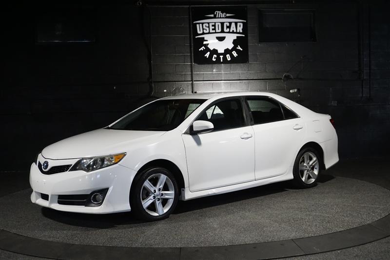 2014 TOYOTA CAMRY SE