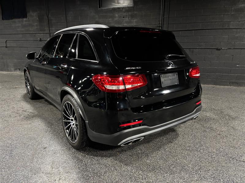 2017 Mercedes Benz GLC AMG 43 photo 3
