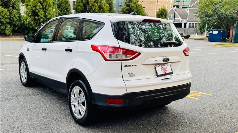 2013 Ford Escape S photo 8