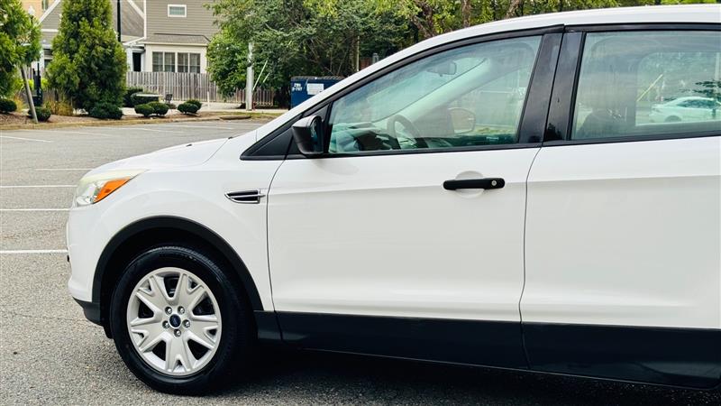2013 Ford Escape S photo 11