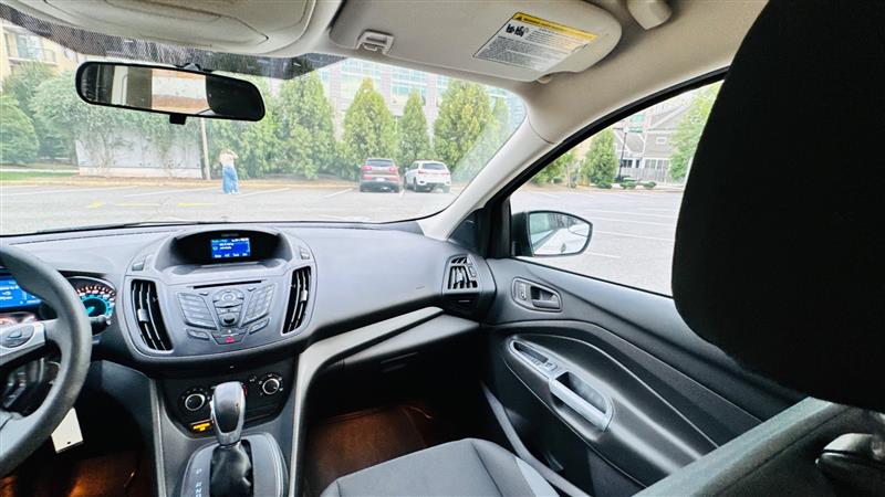 2013 Ford Escape S photo 21