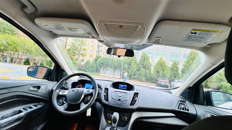 2013 Ford Escape S photo 22