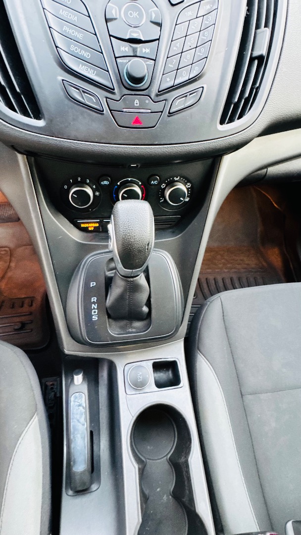 2013 Ford Escape S photo 35