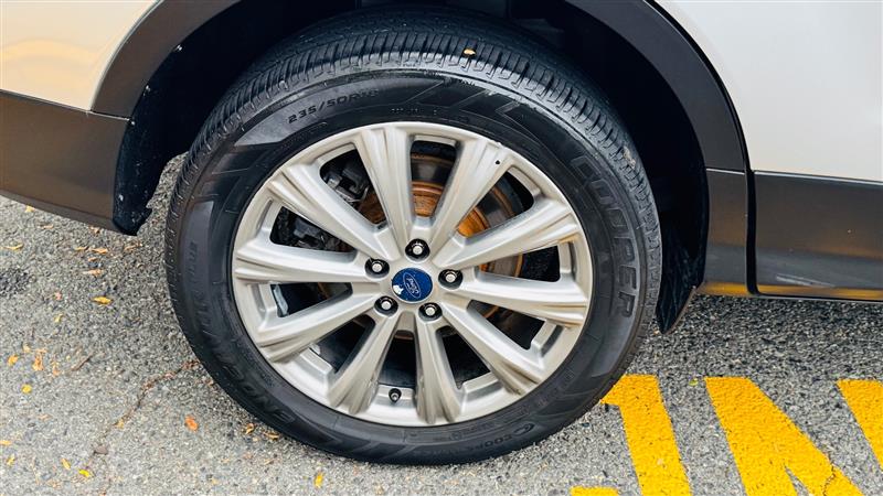 2017 Ford Escape Titanium photo 19