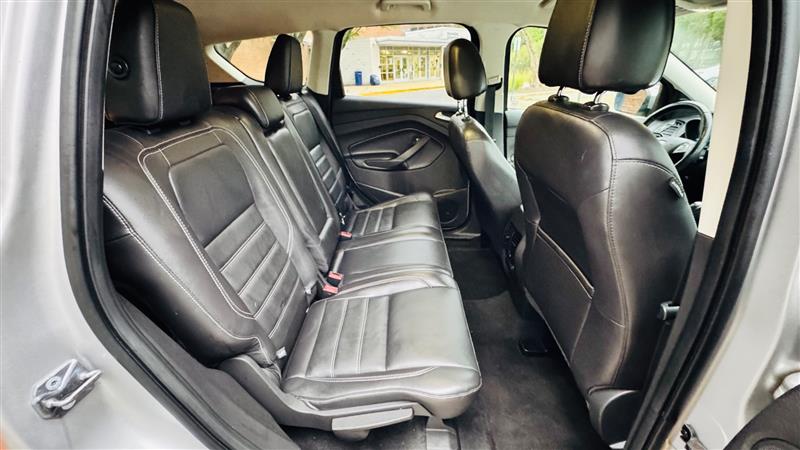 2017 Ford Escape Titanium photo 23