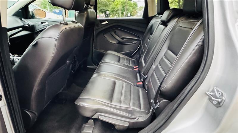 2017 Ford Escape Titanium photo 27