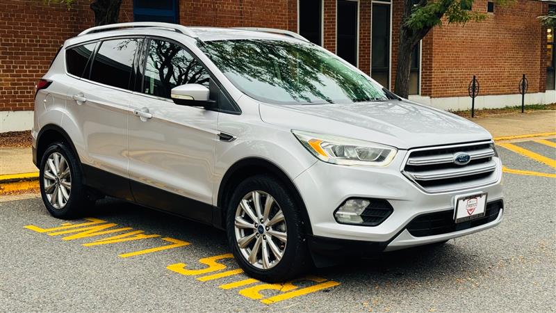 2017 Ford Escape Titanium photo 4