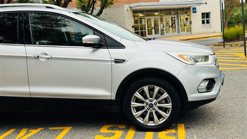 2017 Ford Escape Titanium photo 5
