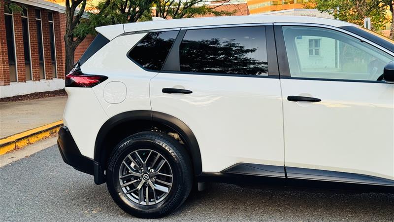 2021 Nissan Rogue S photo 3