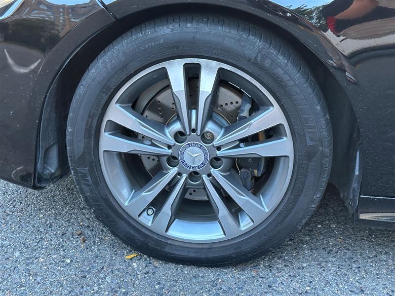 2016 Mercedes Benz E 350 photo 16