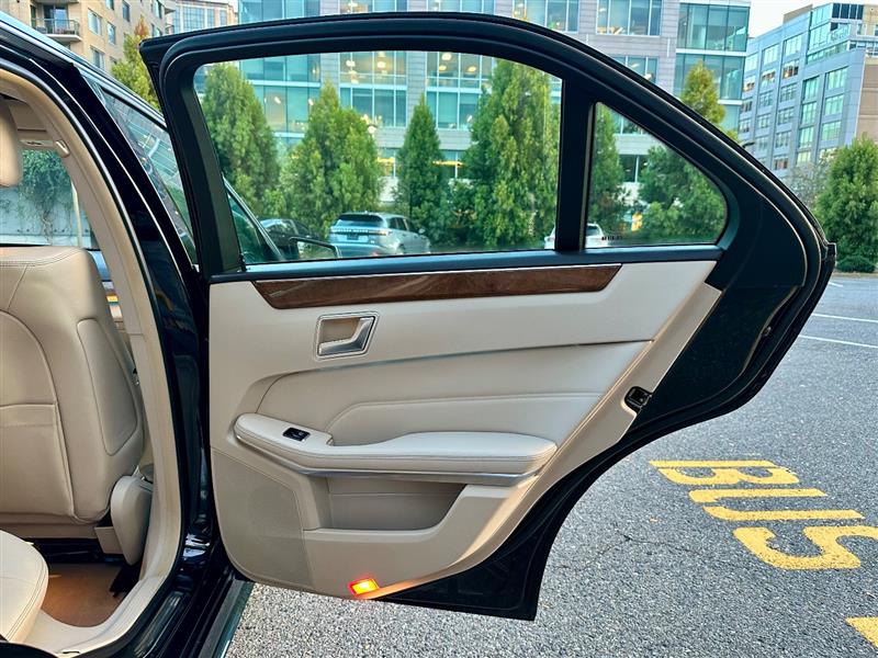 2016 Mercedes Benz E 350 photo 19