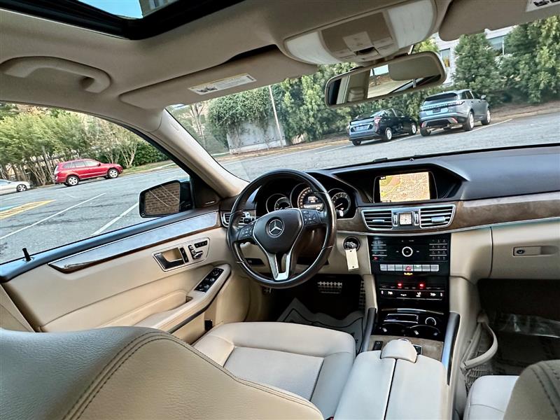 2016 Mercedes Benz E 350 photo 21