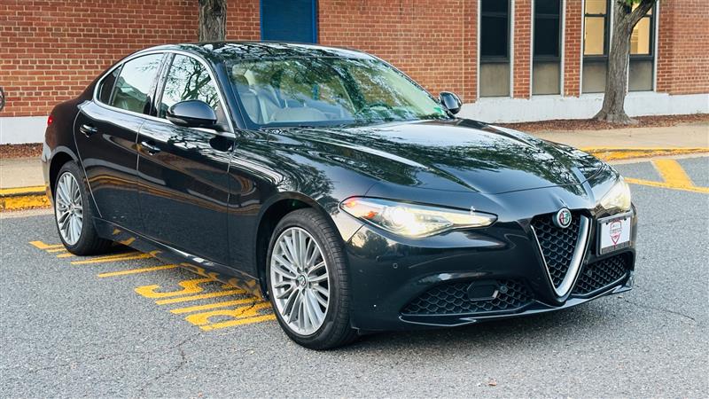 2018 Alfa Romeo Giulia Ti photo 4