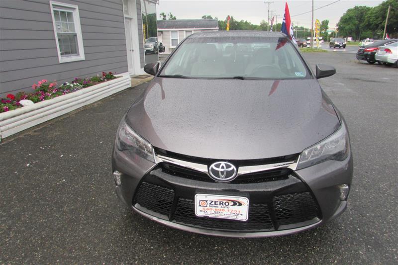 2016 TOYOTA CAMRY XSE **LOW MILES // GREAT PRICE // FINANCNING AVAIL