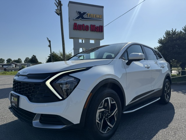 2023 Kia Sportage LX's photo